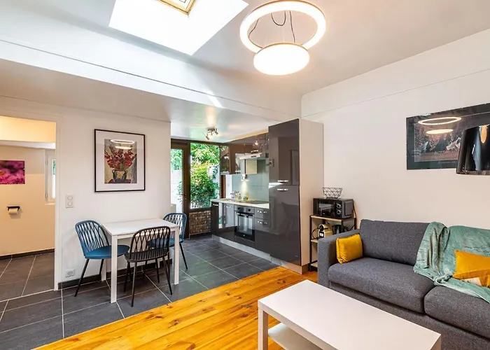 House - Sunlit Haven With Outdoor Terrace, Garage And Metro 14, Rer B