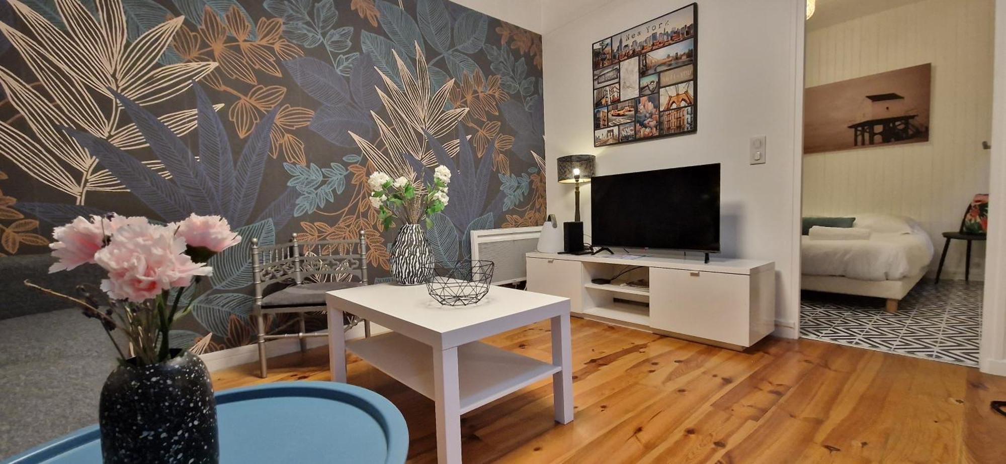 House - Sunlit Haven With Outdoor Terrace, Garage And Metro 14, Rer B Gentilly